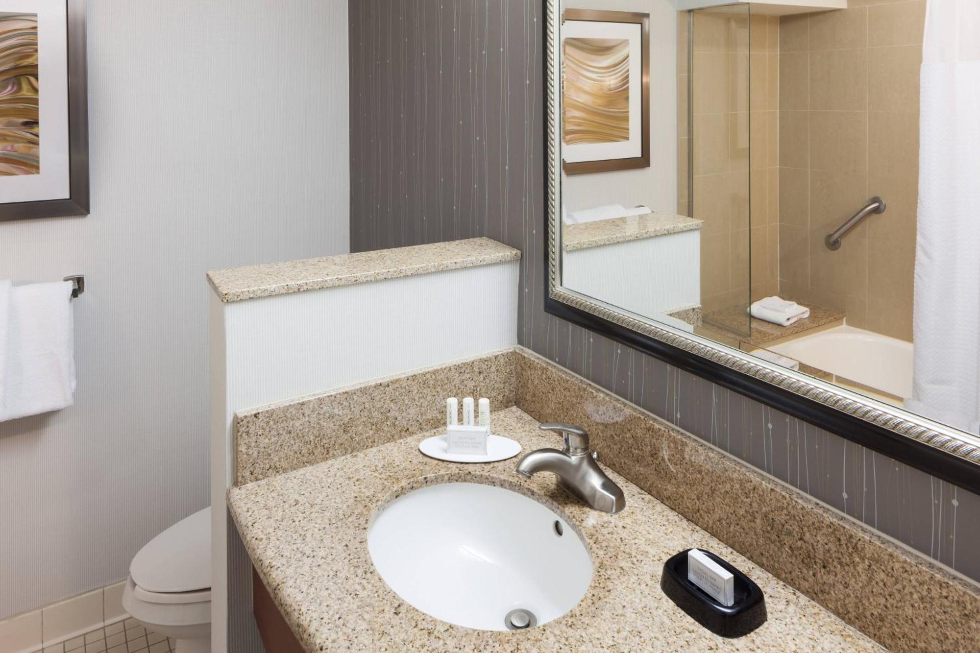 Courtyard By Marriott Miami At Dolphin Mall Sweetwater Extérieur photo