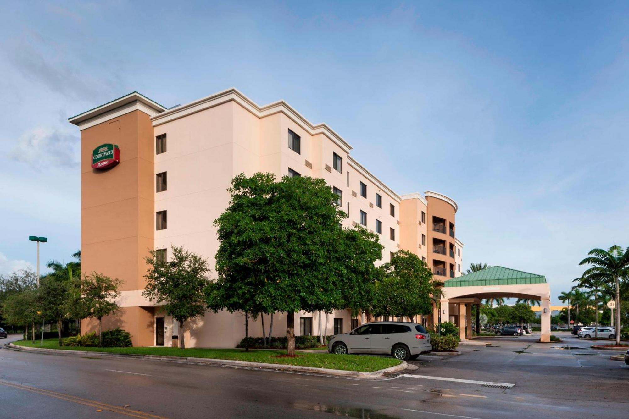Courtyard By Marriott Miami At Dolphin Mall Sweetwater Extérieur photo